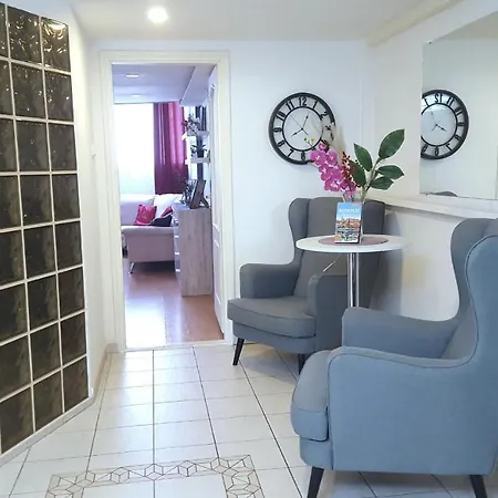 Downtown Acacia Str 公寓 *